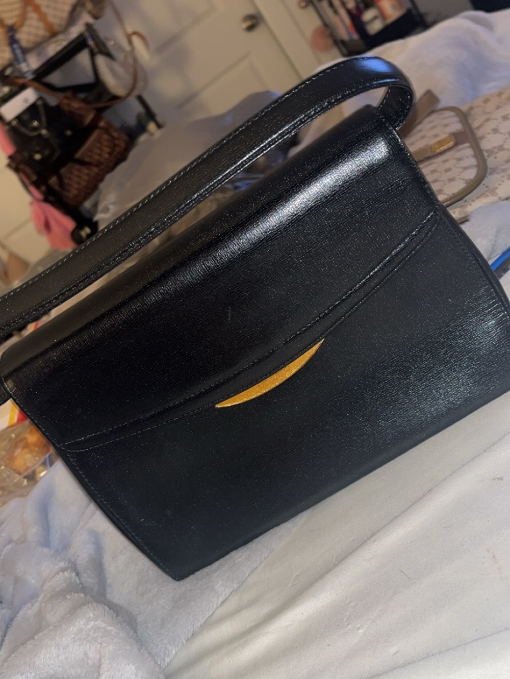 Ugaro vintage &Classic Black Leather Top-Handle Bag with Gold Accent